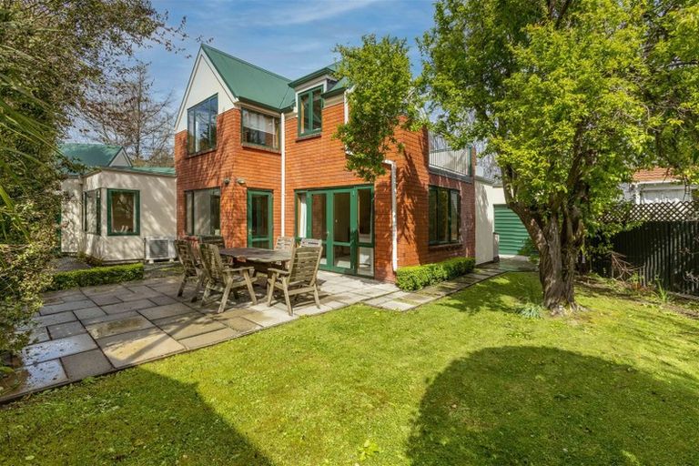 Photo of property in 90 Totara Street, Riccarton, Christchurch, 8041