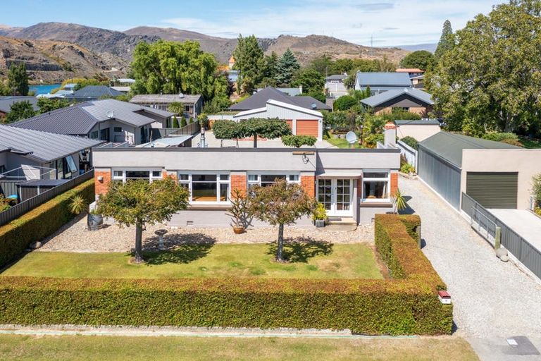 Photo of property in 10 Ray Street, Cromwell, 9310