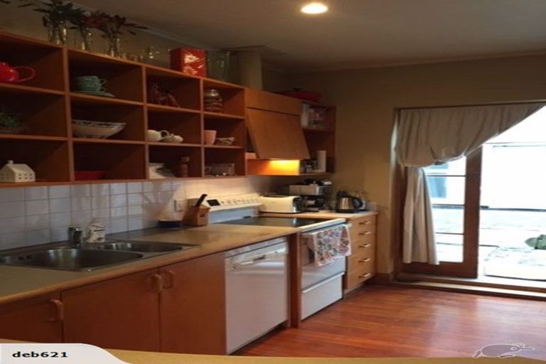 Photo of property in 1 Edge Hill, Mount Victoria, Wellington, 6011