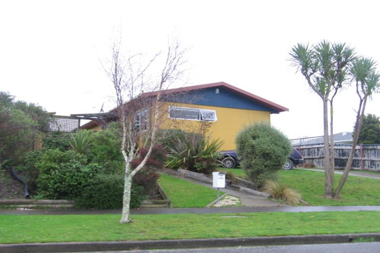 Photo of property in 40 Dahlstrom Grove, Kelvin Grove, Palmerston North, 4414