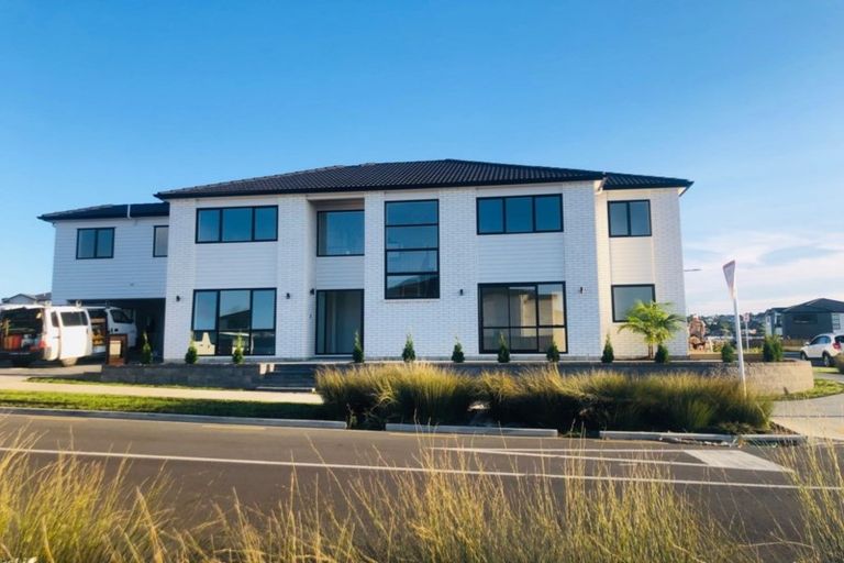 Photo of property in 36 Hikuawa Road, Flat Bush, Auckland, 2019