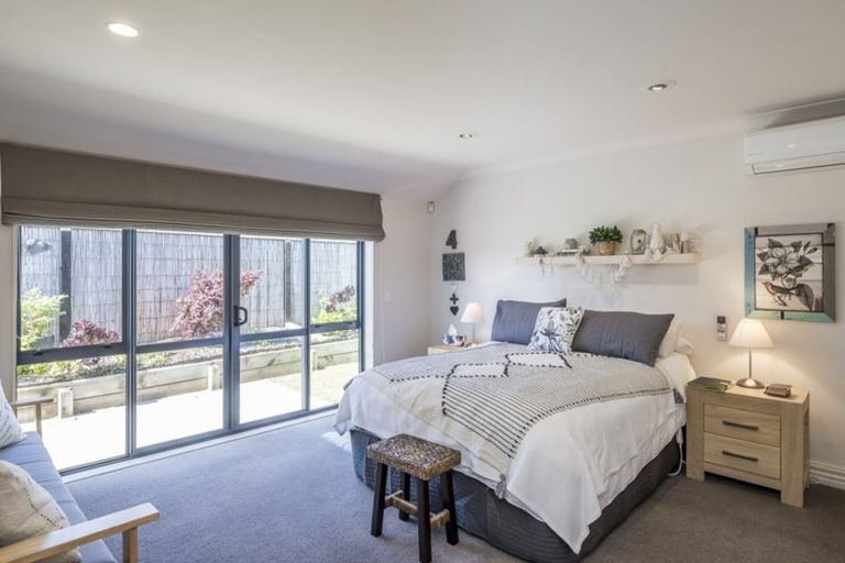 Photo of property in 3 Holcombe Drive, Paraparaumu, 5032