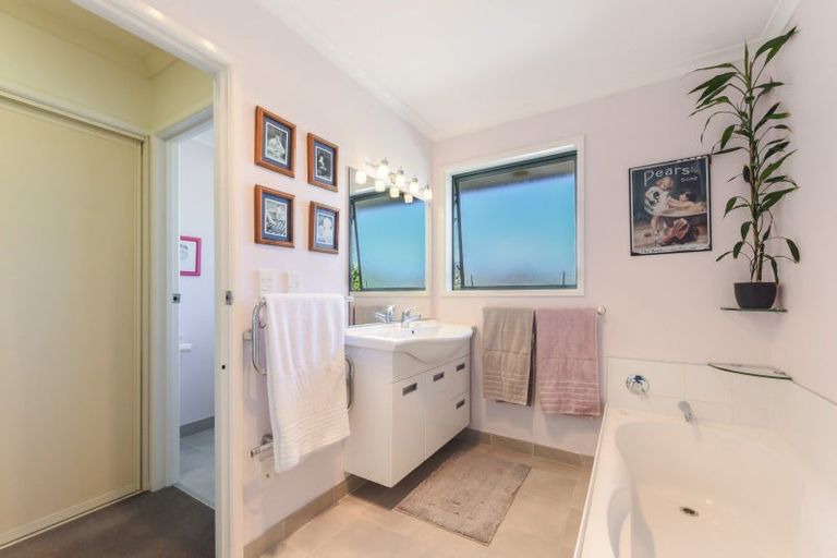 Photo of property in 9 Valerie Place, Stepneyville, Nelson, 7010