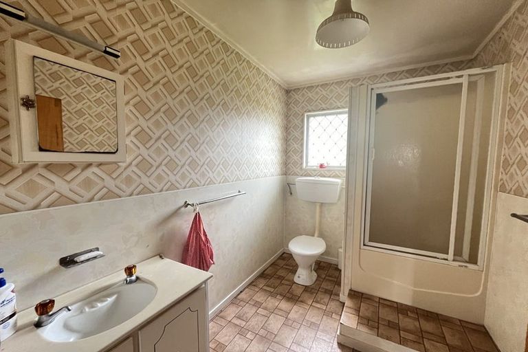 Photo of property in 21 Cameron Street, Papakura, 2110