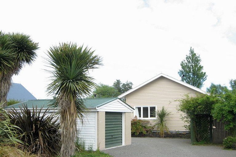 Photo of property in 33 Reserve Road, Waikuku Beach, 7473