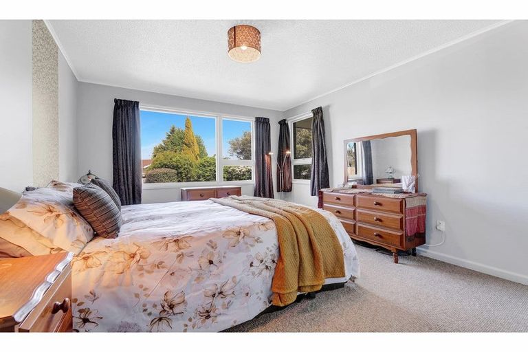 Photo of property in 6 Bowie Drive, Woodend, 7610