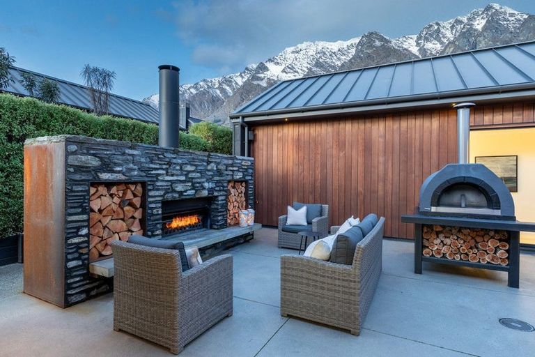 Photo of property in 15 Ellesmere Avenue, Jacks Point, Queenstown, 9371