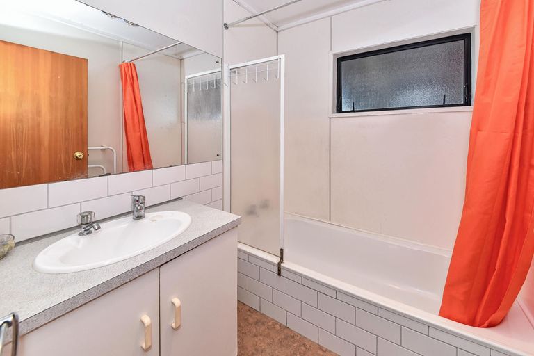 Photo of property in 2/16 Boundary Road, Opaheke, Papakura, 2113