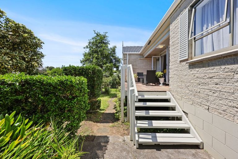 Photo of property in 2/30 Curacao Place, Half Moon Bay, Auckland, 2012