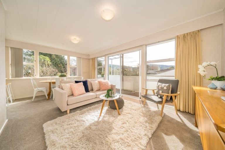 Photo of property in 4a Dowling Grove, Silverstream, Upper Hutt, 5019