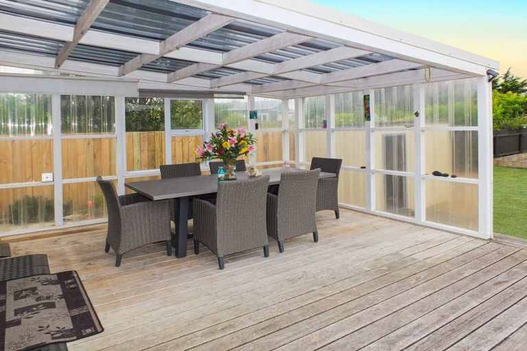 Photo of property in 35 Nash Parade, Foxton Beach, Foxton, 4815