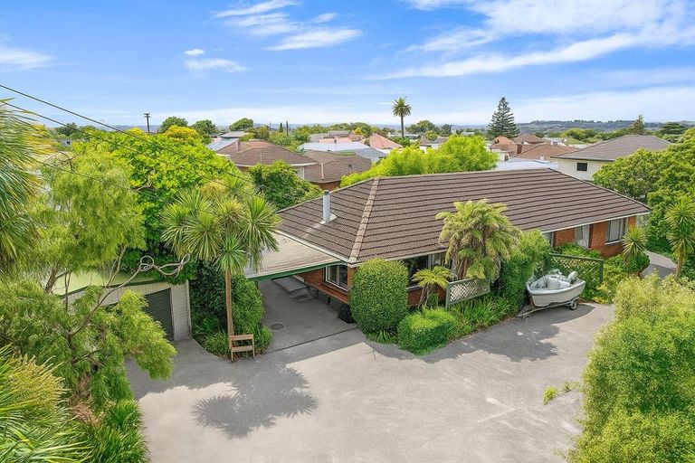 Photo of property in 77 Birdwood Avenue, Papatoetoe, Auckland, 2025