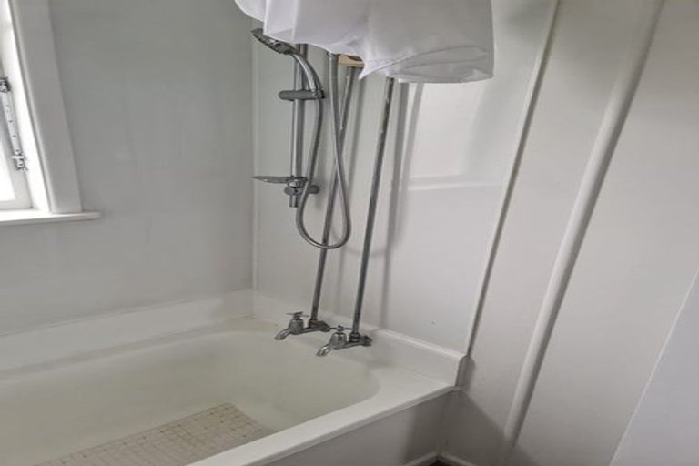 Photo of property in 86 Rata Road, Raumati Beach, Paraparaumu, 5032