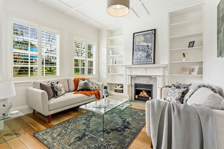 Photo of property in 50 Palmerston Road, Birkenhead, Auckland, 0626