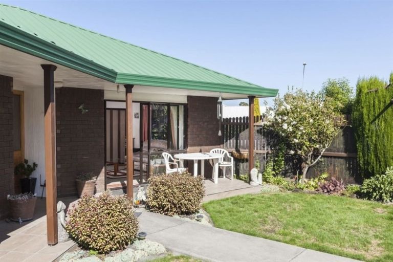 Photo of property in 36 Lowry Avenue, Redwood, Christchurch, 8051