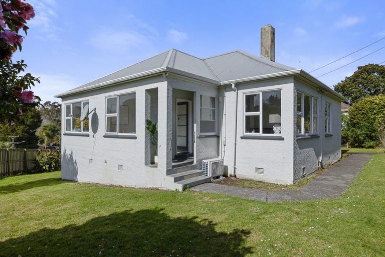 Photo of property in 6 Mill Road, New Plymouth, 4310
