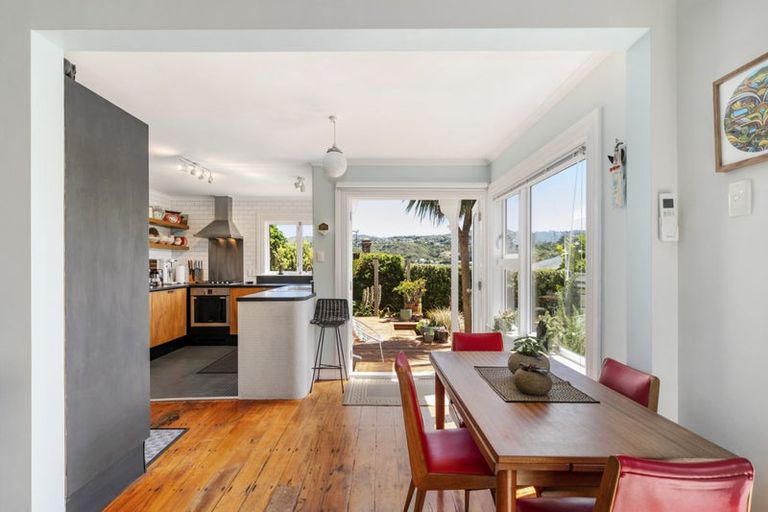 Photo of property in 6 Seddon Terrace, Newtown, Wellington, 6021