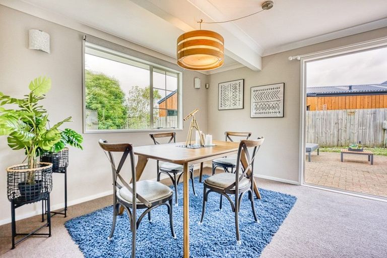 Photo of property in 11 Sunny Crescent, Huapai, Kumeu, 0810