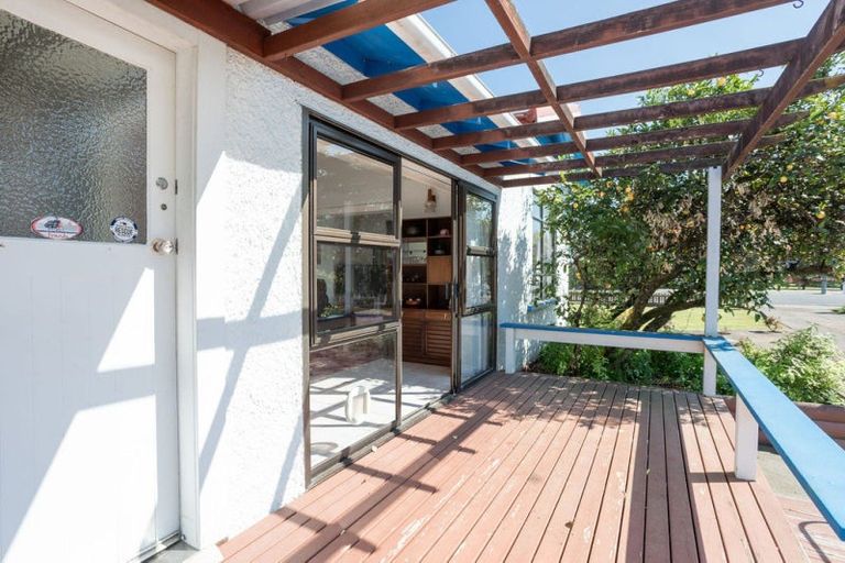 Photo of property in 16 Trafalgar Street, Dannevirke, 4930