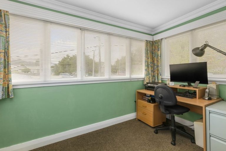 Photo of property in 34 Burnside Street, Waterloo, Lower Hutt, 5011