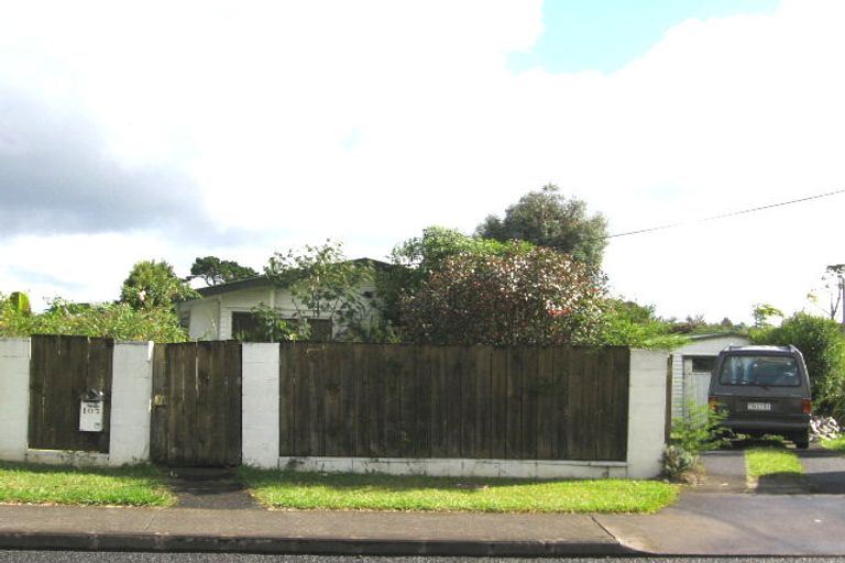 Photo of property in 107 Vodanovich Road, Te Atatu South, Auckland, 0610