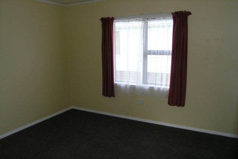 Photo of property in 152 Wainuiomata Road, Wainuiomata, Lower Hutt, 5014
