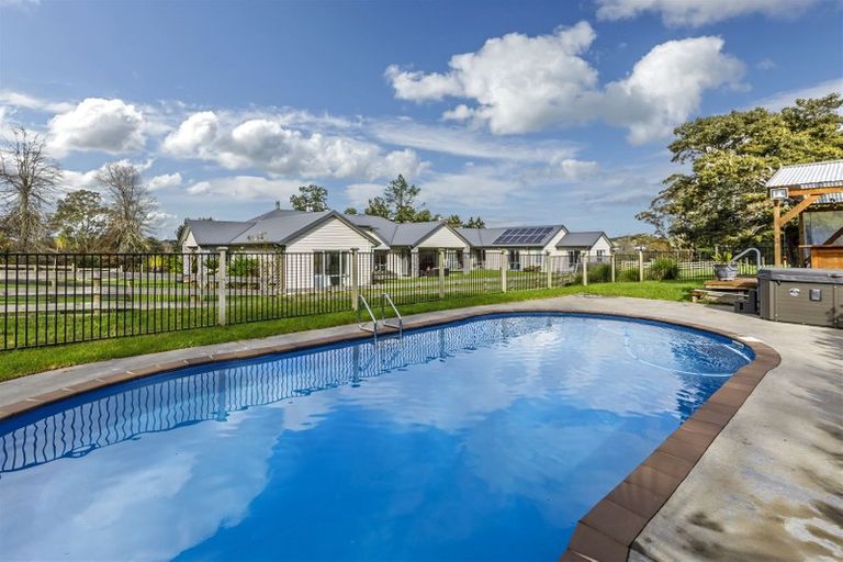 Photo of property in 152 Rapson Road, Kaukapakapa, 0871