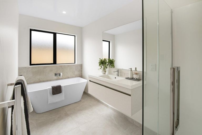 Photo of property in 96 Eriksen Road, Te Awa, Napier, 4110