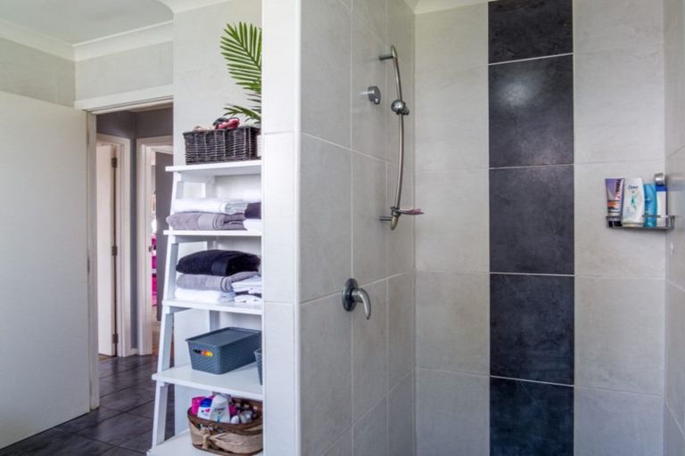 Photo of property in 7 Konini Place, Edgecumbe, 3120