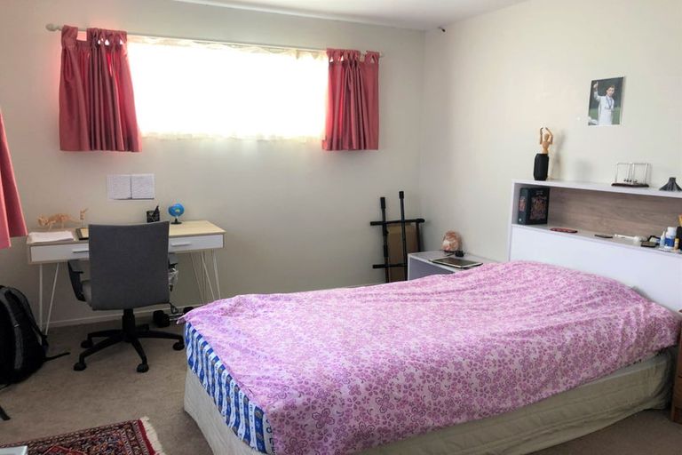 Photo of property in 1 Castlederg Drive, Flat Bush, Auckland, 2019