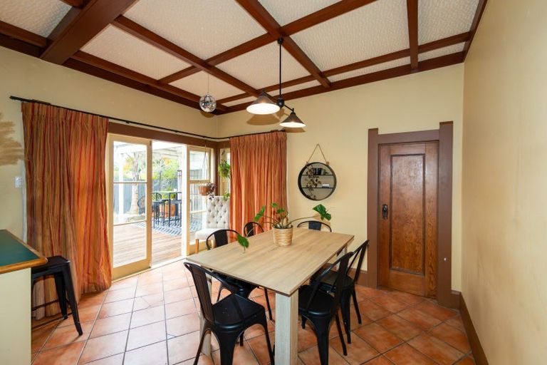 Photo of property in 15 Latham Street, Napier South, Napier, 4110