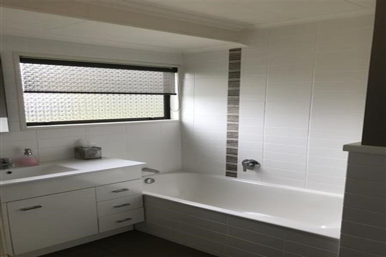 Photo of property in 80 Oira Road, Karaka, Drury, 2578