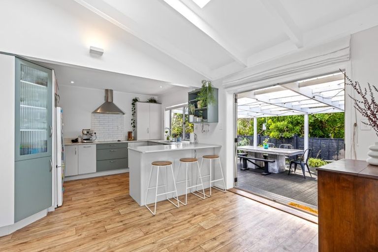 Photo of property in 26 Doment Crescent, Orewa, 0931