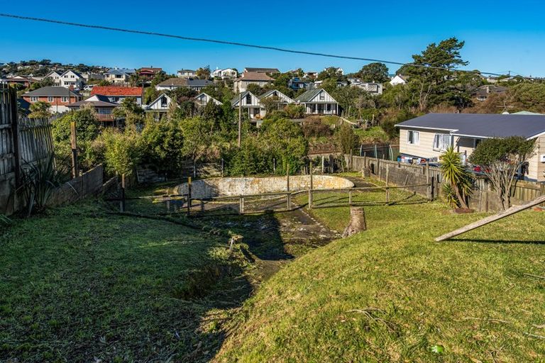 Photo of property in 95 Moorefield Road, Johnsonville, Wellington, 6037