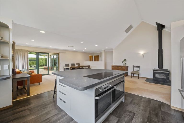 Photo of property in 86 Pahiatua Street, Hokowhitu, Palmerston North, 4410