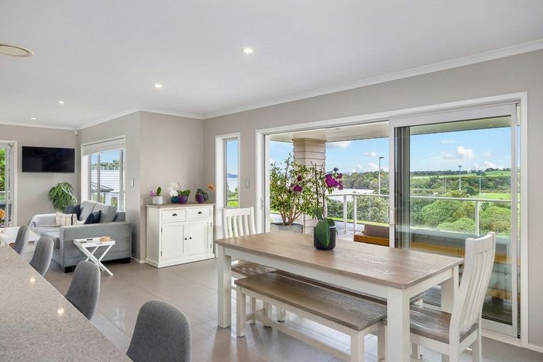 Photo of property in 40 Weatherly Drive, Beachlands, Auckland, 2018