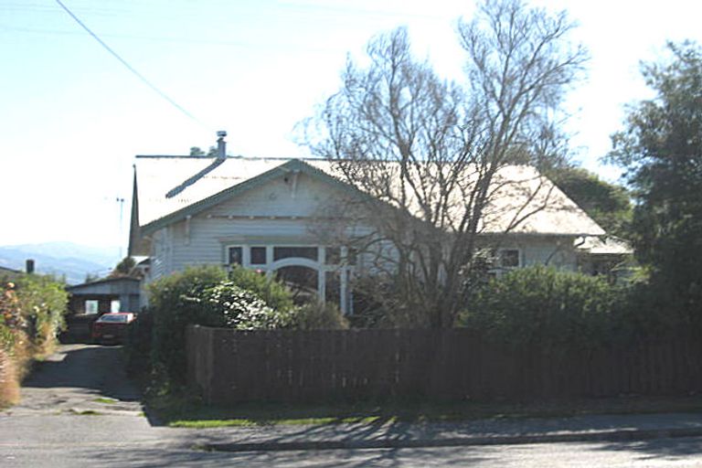 Photo of property in 16 Herbert Street, Waimate, 7924