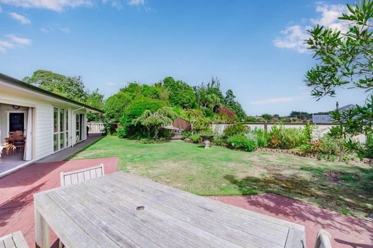 Photo of property in 14 Sydney Crescent, Raumati South, Paraparaumu, 5032