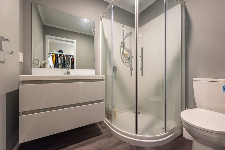 Photo of property in 22 Rarangi Way, Owhiro Bay, Wellington, 6023