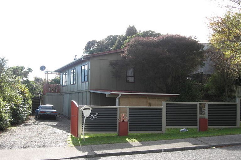 Photo of property in 24 Hookway Grove, Paraparaumu, 5032