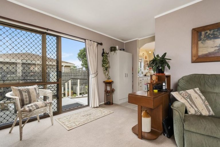 Photo of property in 2a Compton Place, Mount Maunganui, 3116