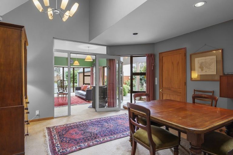 Photo of property in 20 Snowdon Road, Fendalton, Christchurch, 8052