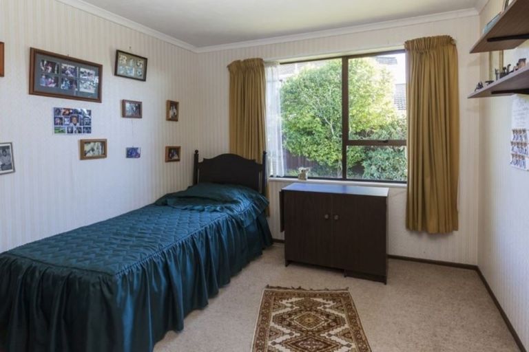 Photo of property in 19 Montclare Avenue, Ilam, Christchurch, 8041