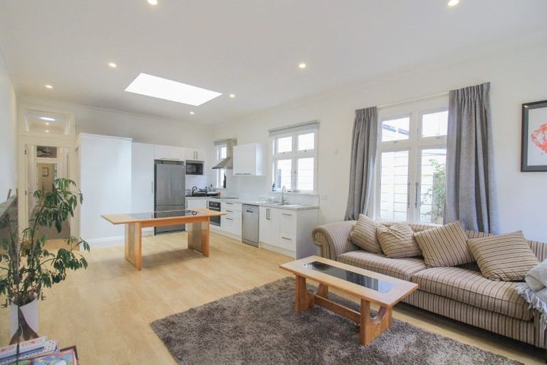 Photo of property in 35-37 Roy Street, Newtown, Wellington, 6021