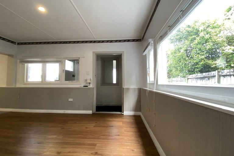 Photo of property in 6 Brighton Terrace, Murrays Bay, Auckland, 0630