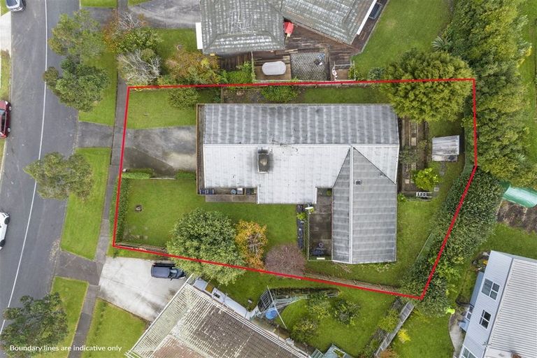 Photo of property in 25 Chatsworth Crescent, Pakuranga Heights, Auckland, 2010