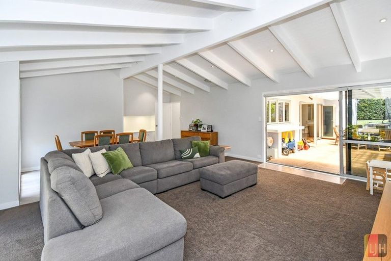 Photo of property in 44 Rushgreen Avenue, Pahurehure, Papakura, 2113