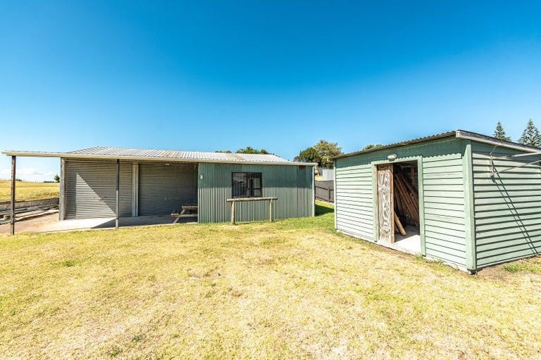 Photo of property in 6 Kamahi Street, Castlecliff, Whanganui, 4501