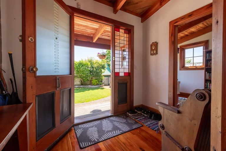 Photo of property in 15 Poplar Avenue, Raumati South, Paraparaumu, 5032