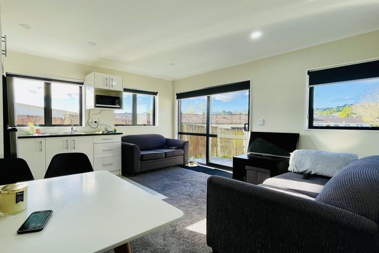 Photo of property in 91 Everglade Drive, Totara Heights, Auckland, 2105